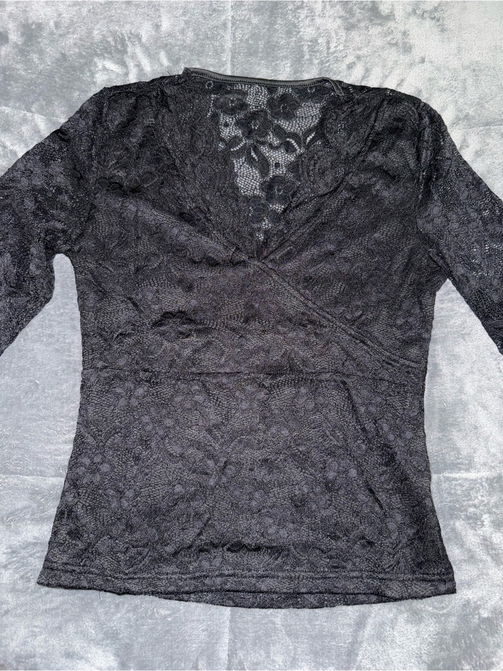 Black Lace V-Neck Long Sleeve Top
